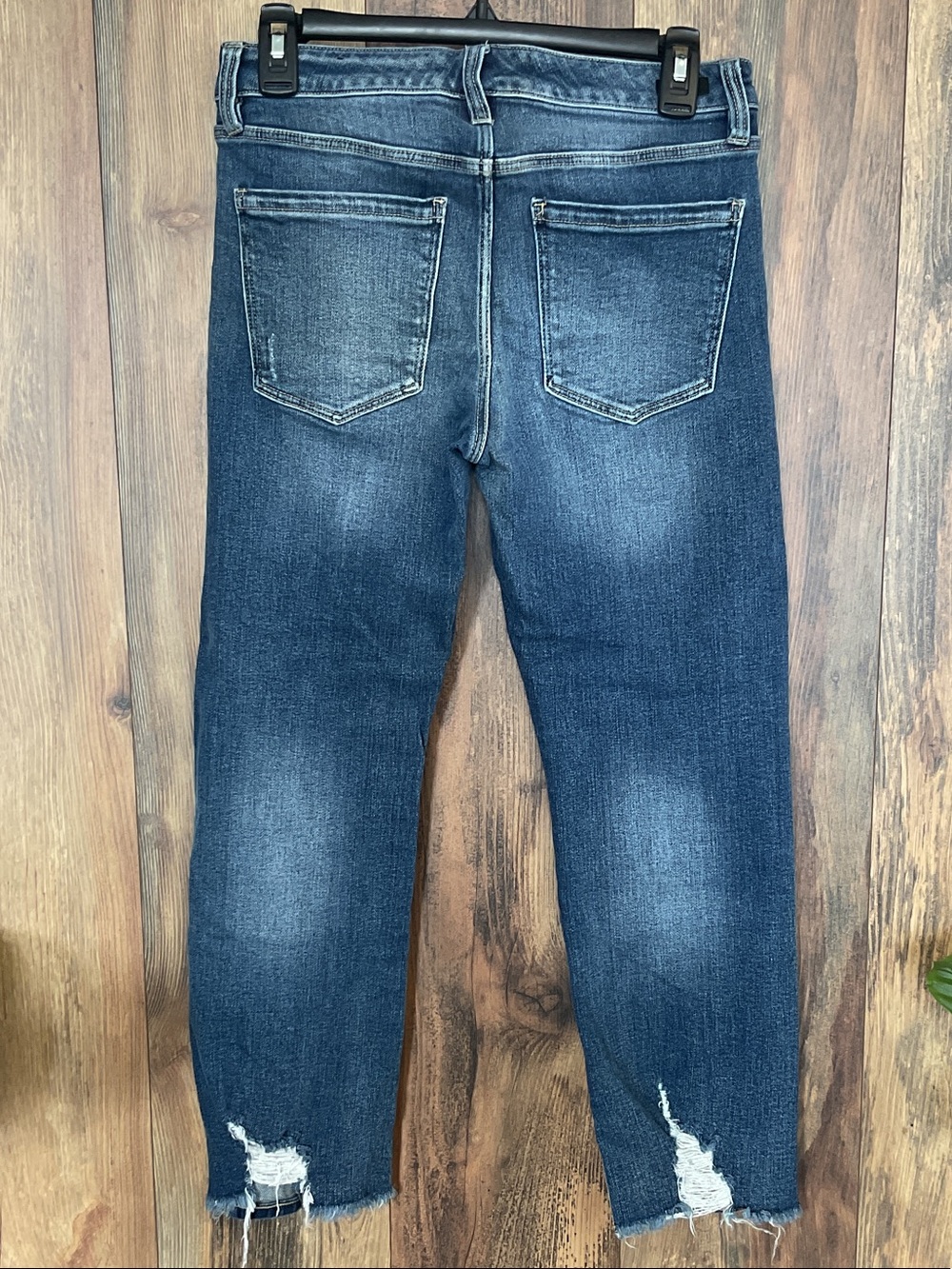 Liverpool The Crop Straight Cropped Distressed Jeans 2/26   344B